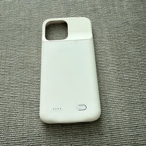 13PRO MAX CHARGING CASE